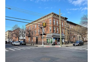 NEW PICS TO COME ! FINALLY ALL RENTALS ARE VACANT !