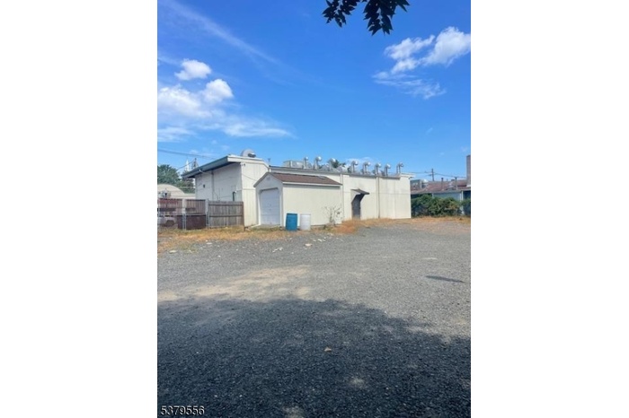 vacant buildable lot