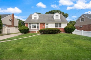 Location, Location, Location The Perfect Family Home !