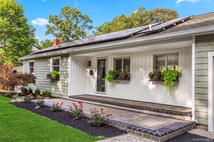 Welcome to your dream home in the heart of Bellport Village s Theater District !