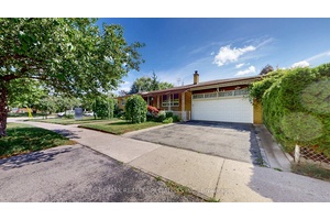 Fantastic Opportunity In The Exceptional Lakeview Community.