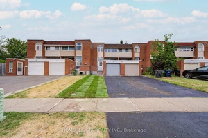 Stunning, Bright, And Spacious 4 Bedroom Freehold Townhouse In The Highly Sought After L'Amoreaux Area !