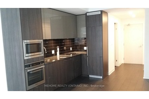 Luxury Condo At Prime Location In The Heart Of Toronto Entertainment District.