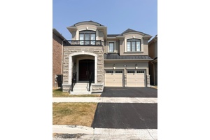 1Yr Old 4 Bdr amp ; 4 Bath Home !