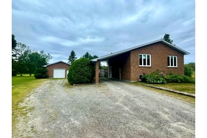Welcome to this beautifully maintained all brick bungalow offering 2 2 bedrooms and 1 1 bathrooms, complete with a fully finished basement.