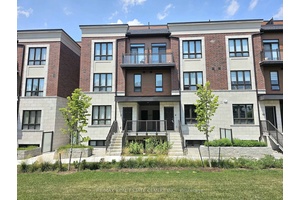 FOR RENT Stunning 2 Bed 3 Bath Townhouse with Private Terrace in Prime Mississauga Location !