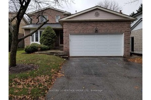EXCELLENT VALUE FOR A LOT SIZE OF 50 X 110 FEET IN THE PRESTIGIOUS THORNHILL AREA SOME RENOVATIONS WERE DONE TO THIS HOUSE ABOUT 6 YEARS AGO STAINLESS STEEL APPLIANCES ...