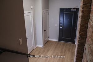 Bright and spacious 1 bedroom unit in the heart of historic downtown Peterborough, perfectly situated within walking distance to Peterborough Square Mall, the bus terminal, banks, grocery stores, restaurants, and ...