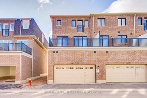 Luxury 4 Beds 3. 5 Washrooms End Unit Townhouse Like A Semi Detached Located In A Prestigious Family Community In Oakville Upper Joshua Creek.