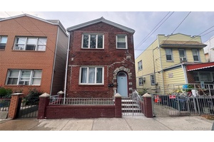 Charming Two Family Home in Ozone Park !