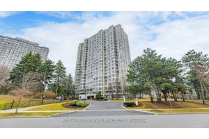 Sun Filled amp ; Spacious Well Maintained 2 Bed, 2 Bath Solarium.