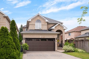 This well maintained detached home in Bolton North blends space, comfort, and function across a versatile two storey layout.