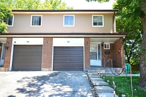 Well Maintained 4 1 Bedroom End Unit Townhouse with Renovated Basement This bright end unit townhouse, like a semi detached, is in the sought after Dundas amp ; Cedarglen Gate ...
