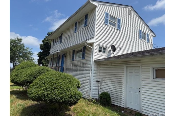 View of side of home