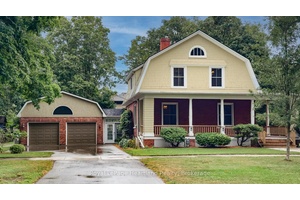 They do not make homes like this beauty anymore.