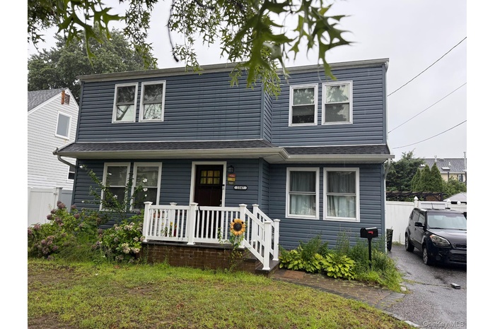 View of traditional-style home