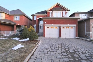 Beautiful 4 Bedroom Family Home with Finished Basement in Desirable Oak Ridges Richmond Hill Welcome to this spacious and well maintained family home offering over 2, 500 sq.
