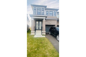 End Unit ! ! 2022 Built End Unit Freehold Townhouse Modern Look 4 Bedrooms and 3 Washrooms, Hardwood Main Floor, Oak Staircase, Open Concept Bright W Oversized Windows, 9FT Ceilings, ...