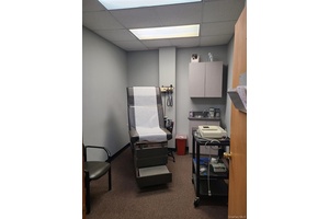 Available now a single story commercial building just 50 feet from bustling Central Avenue in the heart of Cedarhurst.