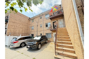 Whole brick legal 3 dwelling in Ozone Park !