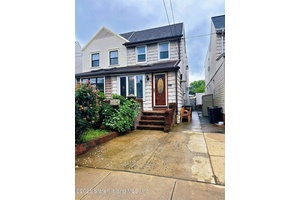 Welcome to this lovely one family semi detached home in the heart of Marine Park.