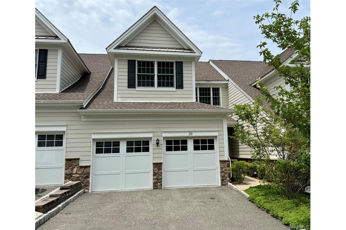 2 car garage with driveway