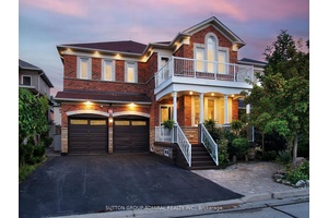 In the heart of sought after Vellore Village, this upgraded almost 2900 sq ft home blends timeless elegance w modern comfort.