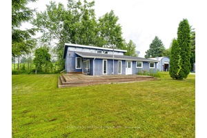 This country property offers a simple and relaxing lifestyle.