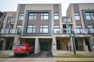 Absolutely Stunning 3BR Executive Townhome in Oakville's Encore Glen Abbey Community.
