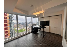 1 Bedroom Unit W Lots Of Natural Light.