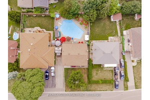 WELCOME TO 9 ASHWOOD CRES.