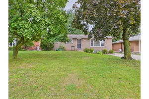 Welcome to 1049 Wellington Street !