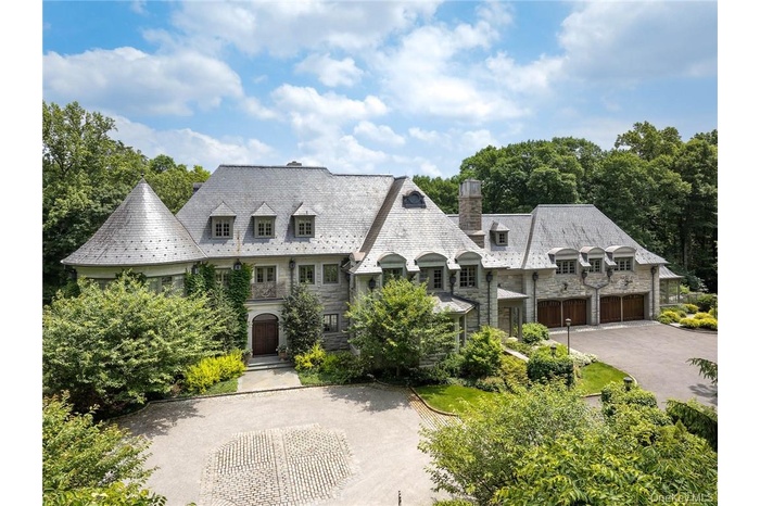 Welcome to 17 Cowdray Park Drive