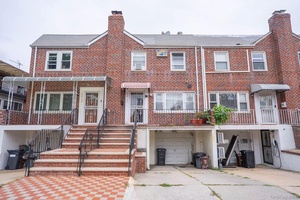 This all brick townhouse in Whitestone, facing south, features 3 bedrooms, 3 bathrooms, and approximately 1, 300 square feet of living space.