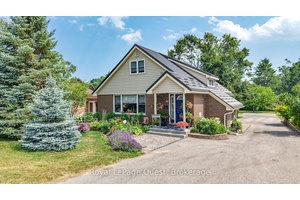 Looking for a turnkey property, your search is over this property will meet all your needs and more.