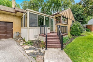 Charming Brampton Bungalow with an added bonus !