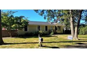 Don't miss out on this beautiful house !