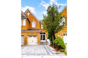 OFFERS ANYTIME ! Immerse yourself in this stunning executive freehold townhouse located in the highly sought after community of Rouge Woods in Richmond Hill Meticulously maintained Stunning curbappeal New interlock ...