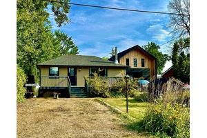 Spacious backyard with an impressive 44 ft x 452.