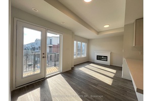 Modern 2 bed, 3. 5 bath townhouse in Legacy Hill.