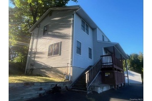 Nanuet, NY ! Welcome to 30 Church Street, a charming 3 bedroom, 2.