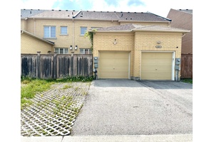 Gorgeous 2 Storey Freehold Townhouse Located At Highly Demanded Cathedraltown Community.