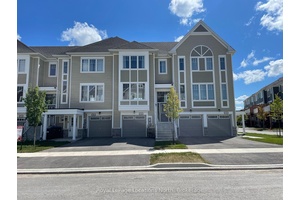 PREMIUM LOT BACKING ONTO GOLF COURSE Modern Traditional Style 3 Bedroom Townhouse 1, 742 Sq Ft.