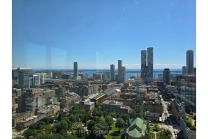 Luxurious Designer Unit In The Core Of Downtown !