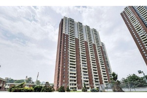 Very Well maintained Bright amp ; Spacious 1 Bedroom Condo With Large Balcony.