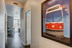 Executive, Modern 2 Bedroom Condo, Fully Furnished in Prime Downtown Location.