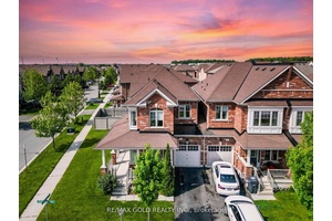 Wow ! This Is An Absolute Showstopper And A Must See !