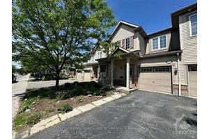 Spacious and Bright Freshly Painted Townhouse NO REAR NEIGHBURS with lots of natural light offering 3 Good Size Rooms, 3.