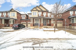 PRICE TO SELL BEAUTIFUL 4 BEDROOM FREEHOLD TOWNHOME IN OAKVILLE.