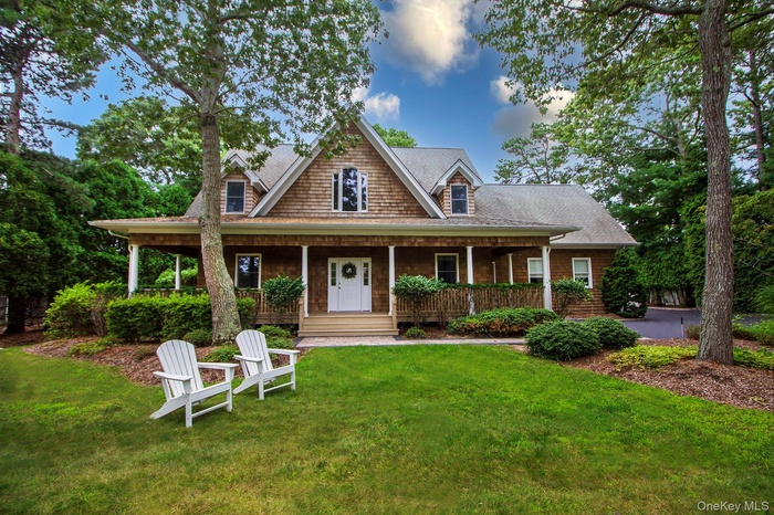 Front of home with covered porch